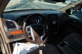 Used 2015 Chrysler Town & Country Touring w/ Driver Convenience Group image 6