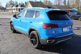 Used 2023 Volkswagen Taos SE w/ Panoramic Sunroof Package image 5