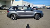 Used 2022 Volkswagen Taos SEL image 2