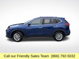Used 2017 Nissan Rogue SV image 2
