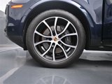 Used 2024 Porsche Cayenne image 6