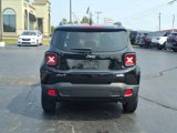Used 2017 Jeep Renegade Latitude w/ Cold Weather Group image 4