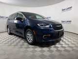 New 2025 Chrysler Pacifica Select image 2
