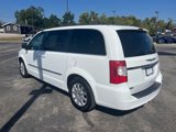 Used 2014 Chrysler Town & Country Touring image 3