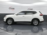 Used 2020 Nissan Rogue SV image 2