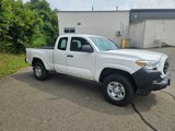 Used 2018 Toyota Tacoma SR image 3