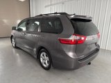 Used 2020 Toyota Sienna LE image 5