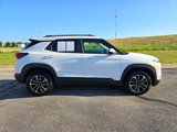 Used 2025 Chevrolet TrailBlazer LT image 2