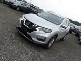 Used 2017 Nissan Rogue SV image 3