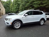 Used 2018 Volkswagen Tiguan SE w/ Panoramic Sunroof Package image 3