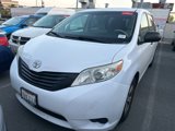 Used 2013 Toyota Sienna L image 2