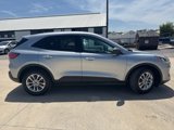 Used 2022 Ford Escape SE image 2