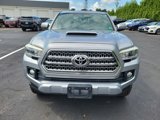 Used 2016 Toyota Tacoma TRD Sport image 2