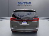 Used 2022 Chrysler Pacifica Touring-L image 5