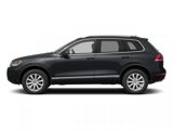 Used 2014 Volkswagen Touareg Sport image 3