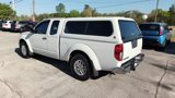 Used 2015 Nissan Frontier SV image 3