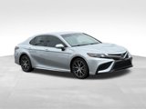Used 2022 Toyota Camry SE image 2