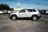 Used 2019 Jeep Cherokee Latitude w/ Popular Appearance Group image 6