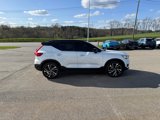 Used 2019 Volvo XC40 T5 R-Design image 6