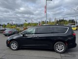 Used 2022 Chrysler Pacifica Touring-L image 5