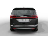 Used 2023 Chrysler Pacifica Touring-L image 4