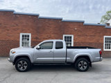 Used 2018 Toyota Tacoma TRD Sport image 3