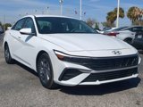 Used 2024 Hyundai Elantra SEL image 2