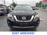 Used 2019 Nissan Pathfinder SV image 2