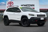 Used 2019 Jeep Cherokee Trailhawk image 2