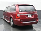 Used 2016 Chrysler Town & Country Touring w/ Driver Convenience Group image 4