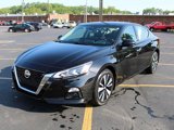 Used 2019 Nissan Altima 2.5 SV image 2