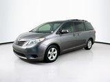 Used 2015 Toyota Sienna LE image 3