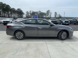 Used 2024 Nissan Altima 2.5 SV image 2