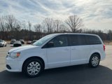 Used 2018 Dodge Grand Caravan SE w/ UConnect Hands-Free Group image 2