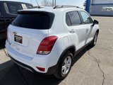Used 2022 Chevrolet Trax LT w/ LT Convenience Package image 3