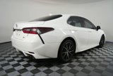 Used 2021 Toyota Camry SE image 3