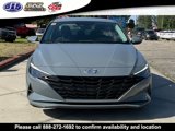 Used 2021 Hyundai Elantra SE image 2