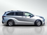 Used 2021 Toyota Sienna XLE image 3
