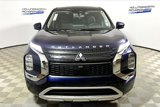 Used 2022 Mitsubishi Outlander SE image 2