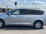 Used 2020 Chrysler Pacifica Touring-L image 4