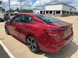 Used 2021 Nissan Sentra SR image 2