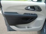 Certified 2023 Chrysler Pacifica Touring-L image 6