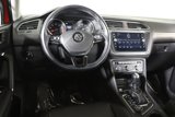 Used 2018 Volkswagen Tiguan SE w/ Panoramic Sunroof Package image 4