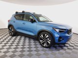 Used 2023 Volvo XC40 B5 Plus w/ Driver Assist Package image 3
