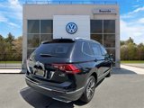 Used 2018 Volkswagen Tiguan SEL image 4