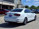 Used 2016 Volkswagen Jetta SE image 4