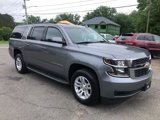 Used 2019 Chevrolet Suburban LT image 3