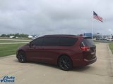 Used 2018 Chrysler Pacifica Limited w/ S Appearance Package image 4