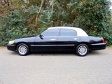 Used 2002 Lincoln Town Car Cartier image 2
