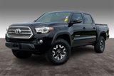 Used 2016 Toyota Tacoma TRD Off-Road image 2